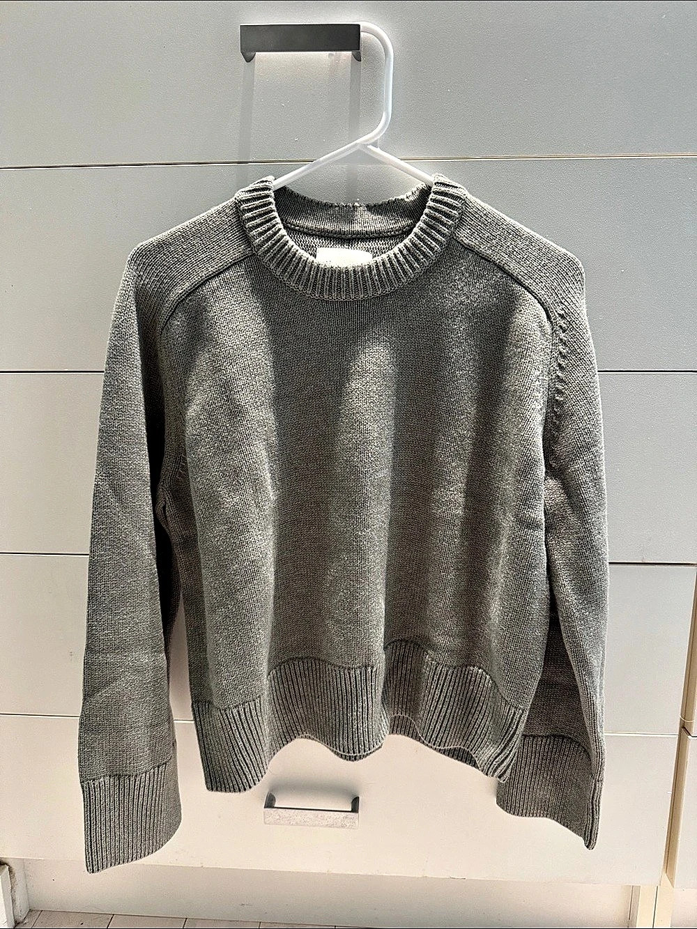 Abercrombie & Fitch dusty green Crewneck Sweater Size XS Like New